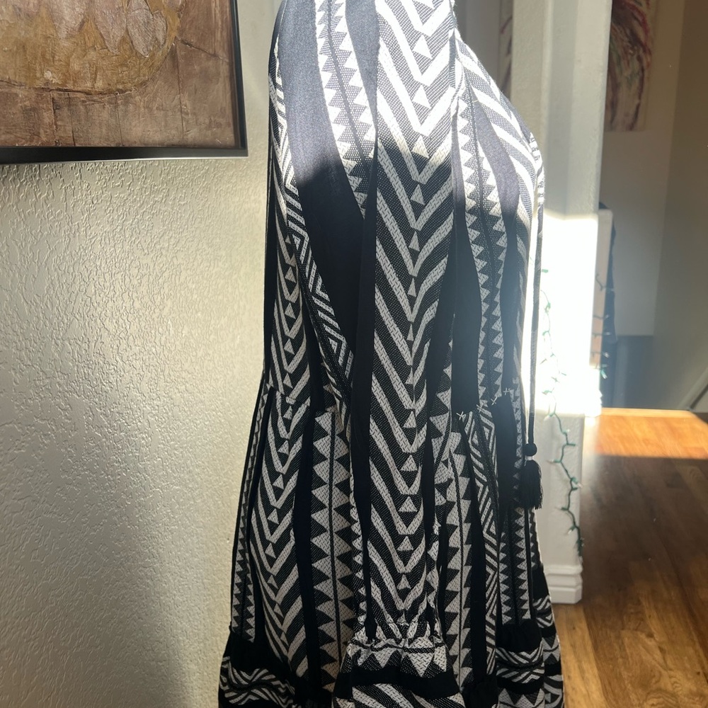 Maeve from Anthropologie Monochrome Geometric Long Sleeve Dress - Picture 5 of 8
